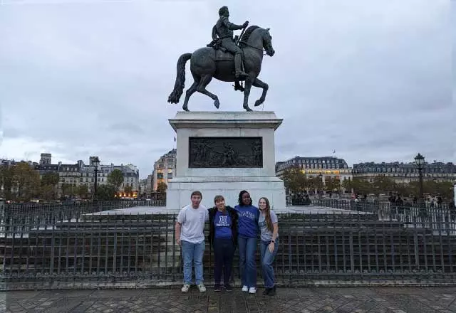 iGEM 2024 Hartwick in Paris